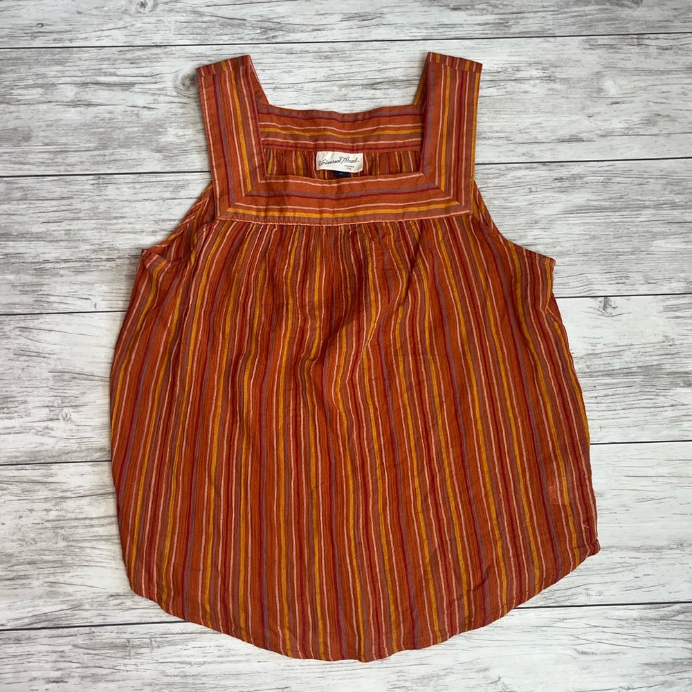 Universal Thread Top Size Medium